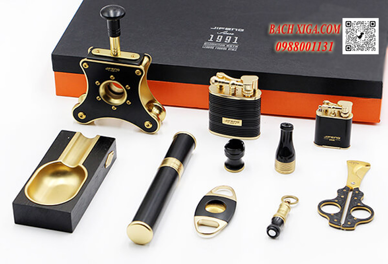Sét phụ kiện cigar Jifeng SF01 gồm 10 món: gạt tàn, dao cắt, bật lửa khò, ống đựng, đục, tẩu, gác xì gà, dao cắt để bàn, kéo cắt