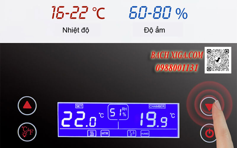 Bảng điều khiển cảm ứng, màn hình Led hiển thị nhiệt độ và độ ẩm rõ ràng sắc nét.
