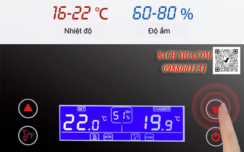 Bảng điều khiển cảm ứng, màn hình Led hiển thị nhiệt độ và độ ẩm rõ ràng sắc nét.