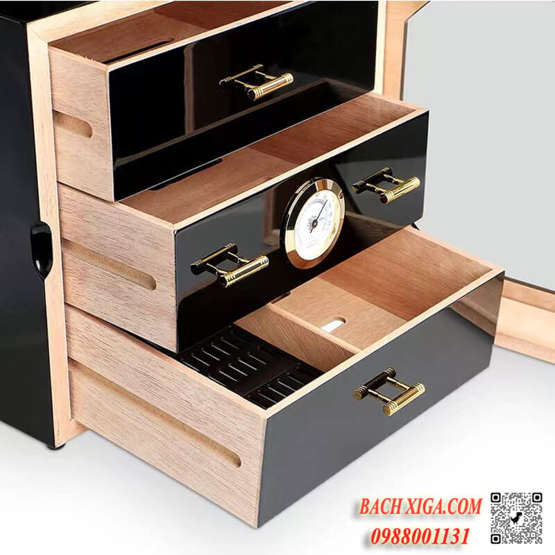 Hộp đựng xì gà gỗ tuyết tùng Cohiba H007 có 3 ngăn kéo, sức chứa khoảng 60 điếu cigar.