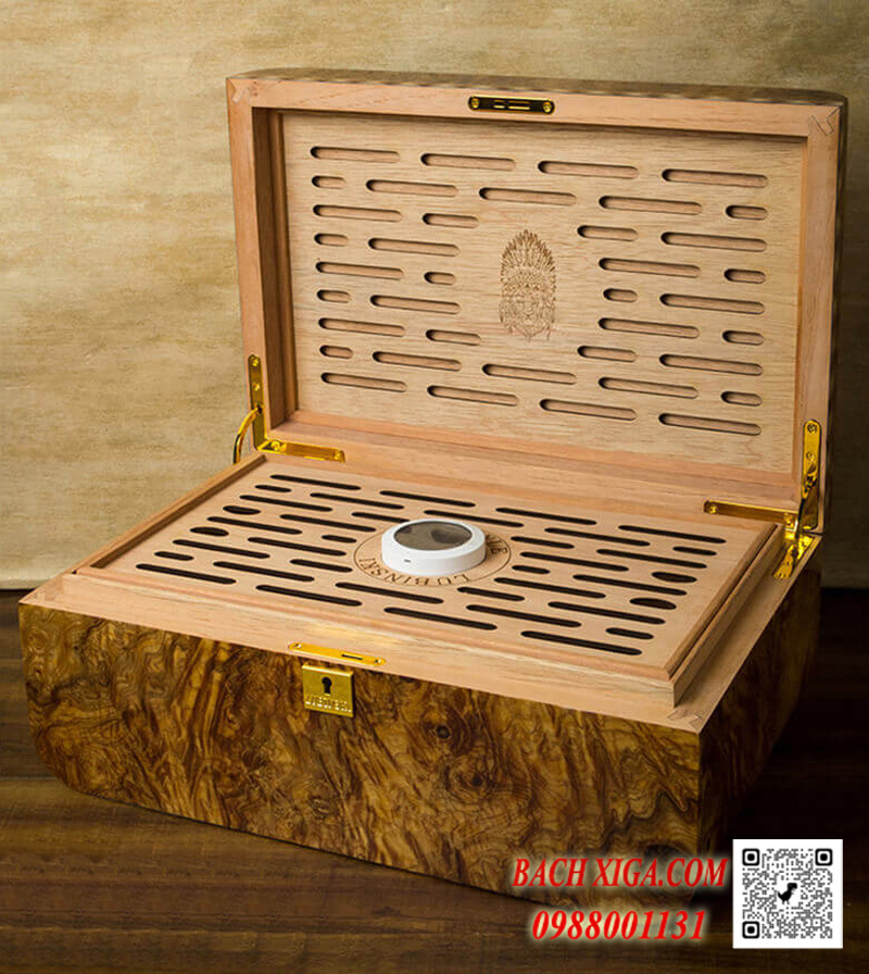 Các khay đựng xì gà đều có lỗ thoáng giúp độ ẩm được phân bố đều khắp khoang hộp.
